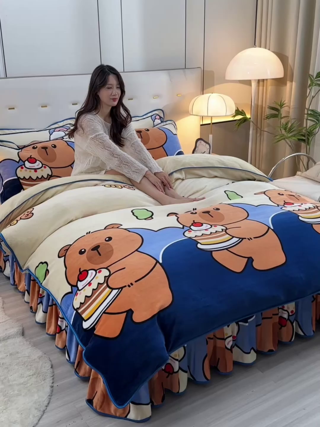 91家纺网 家纺一手货源 找家纺 2025新款230克8.5斤加厚高克重牛奶绒金貂绒法莱绒四件套冬季加绒法兰绒床裙款 嘟嘟熊