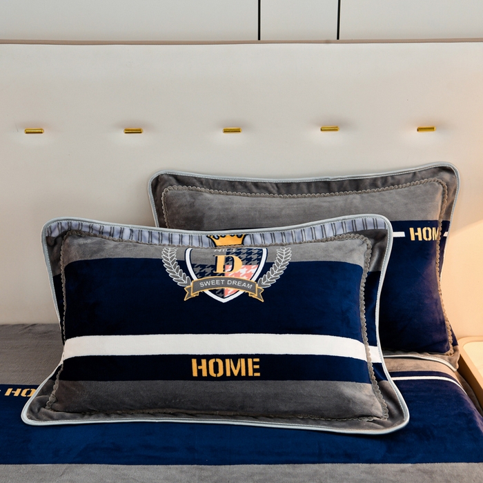 91家纺网 家纺一手货源 找家纺 2025新款230克8.5斤加厚高克重牛奶绒金貂绒法莱绒四件套冬季加绒法兰绒床裙款 英伦风格