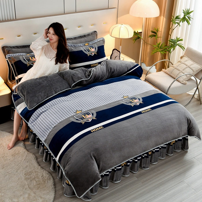 2025新款230克8.5斤加厚高克重牛奶绒金貂绒法莱绒四件套冬季加绒法兰绒床裙款 英伦风格