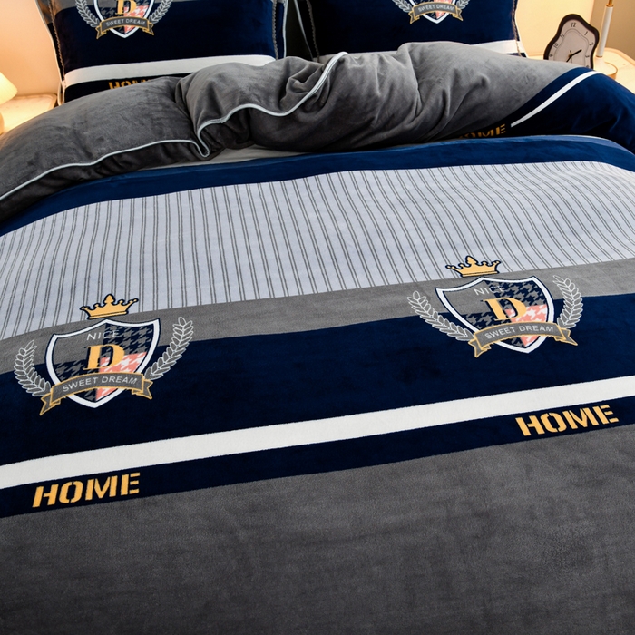 91家纺网 家纺一手货源 找家纺 2025新款230克8.5斤加厚高克重牛奶绒金貂绒法莱绒四件套冬季加绒法兰绒床裙款 英伦风格