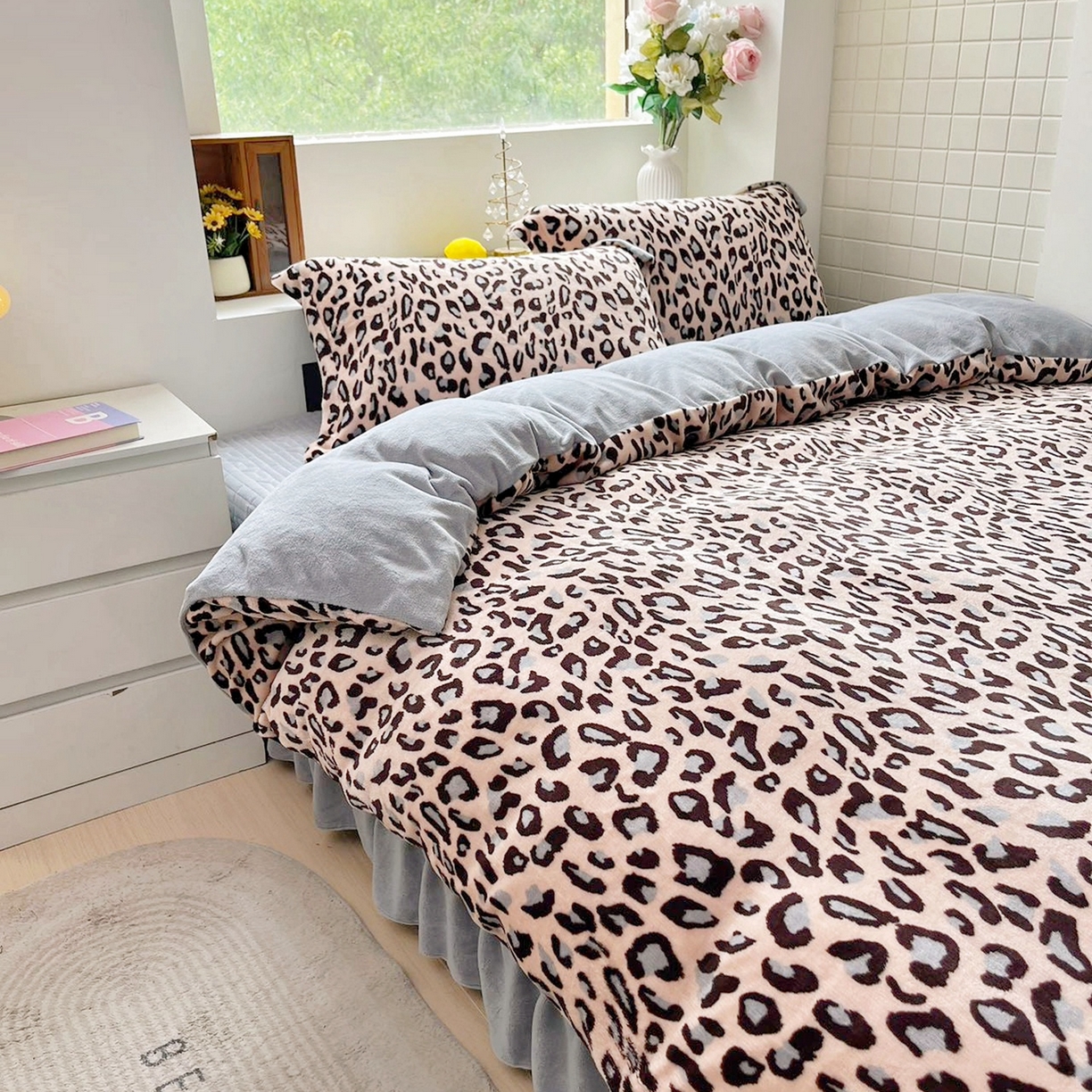 91家纺网 家纺一手货源 找家纺 （总）恋尚羽家纺 2025新款印花牛奶绒大床裙床盖四件套