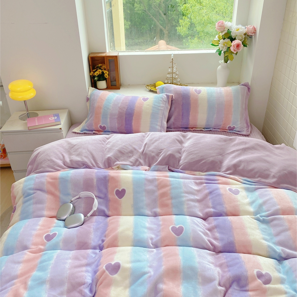 91家纺网 家纺一手货源 找家纺 恋尚羽家纺 2025新款印花牛奶绒大床裙床盖四件套 彩虹