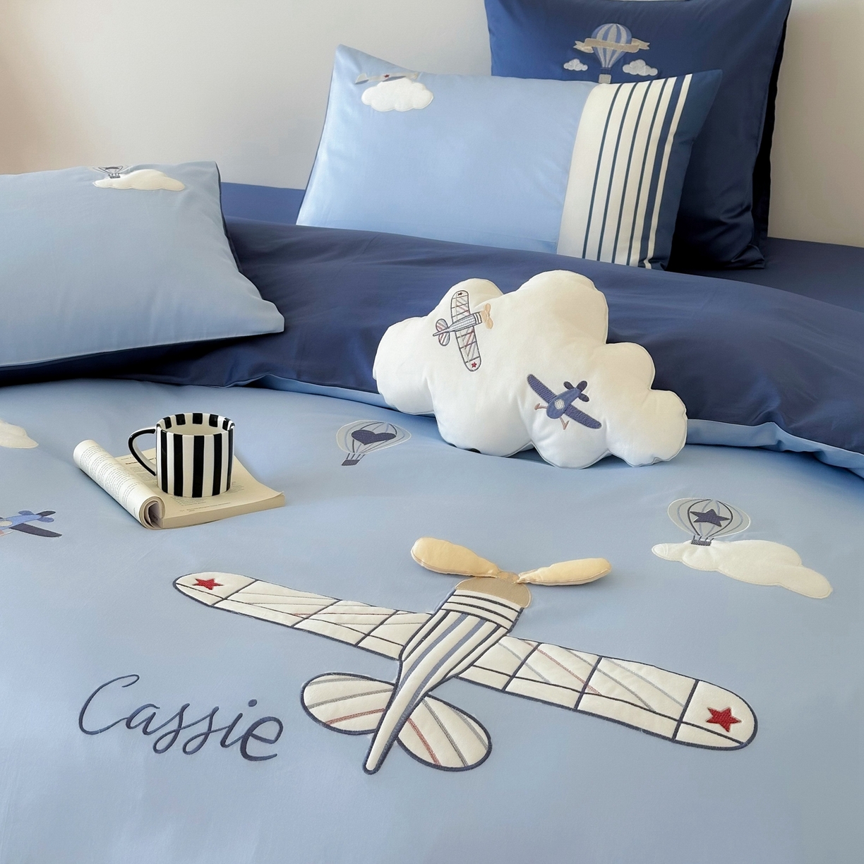 91家纺网 家纺一手货源 找家纺 （总）曼布缇 2025新款长绒棉纯棉贴布绣四件套-逐梦（送抱枕）（会员减20，券后338/368/388起）