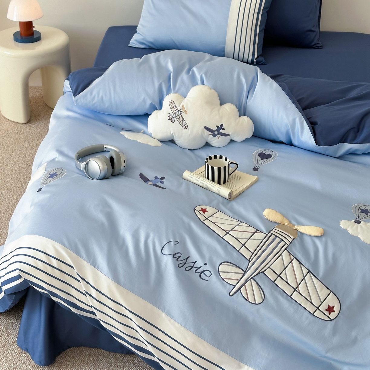 91家纺网 家纺一手货源 找家纺 （总）曼布缇 2025新款长绒棉纯棉贴布绣四件套-逐梦（送抱枕）（会员减20，券后338/368/388起）