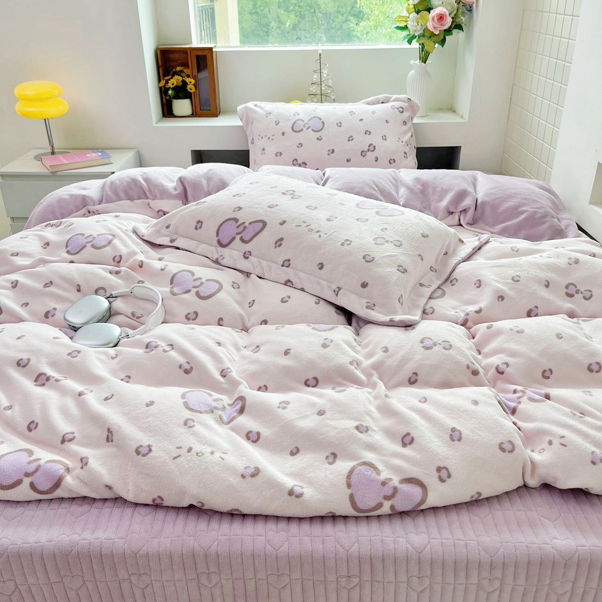 91家纺网 家纺一手货源 找家纺 恋尚羽家纺 2025新款印花牛奶绒大床裙床盖四件套 米妮紫