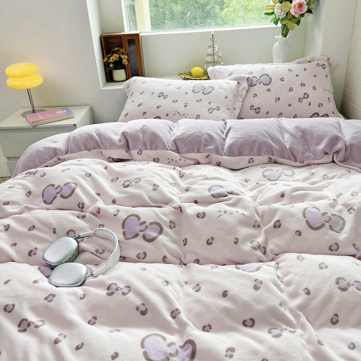 91家纺网 家纺一手货源 找家纺 恋尚羽家纺 2025新款印花牛奶绒大床裙床盖四件套 米妮紫