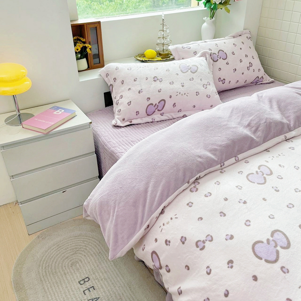 91家纺网 家纺一手货源 找家纺 恋尚羽家纺 2025新款印花牛奶绒大床裙床盖四件套 米妮紫