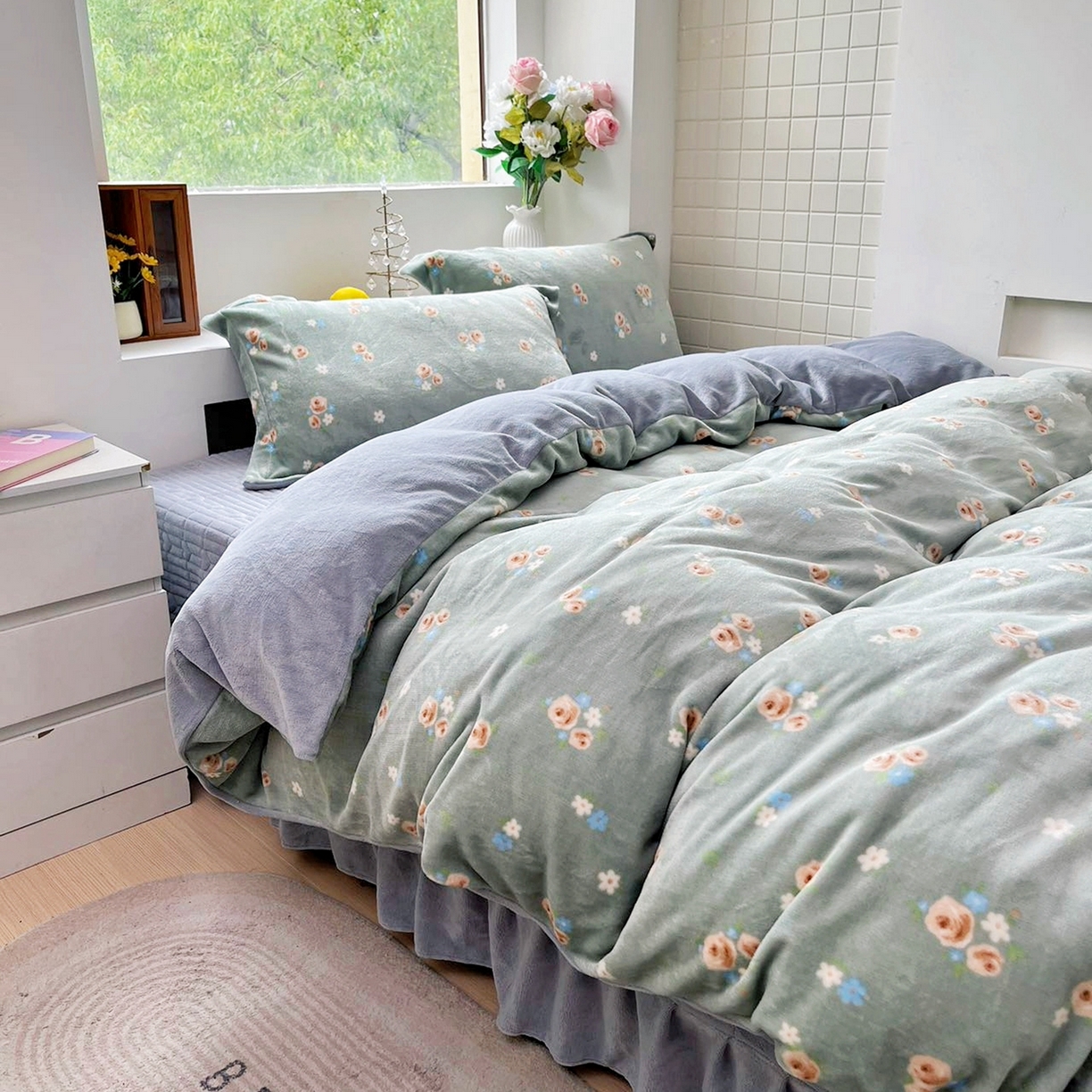 91家纺网 家纺一手货源 找家纺 恋尚羽家纺 2025新款印花牛奶绒大床裙床盖四件套 约定