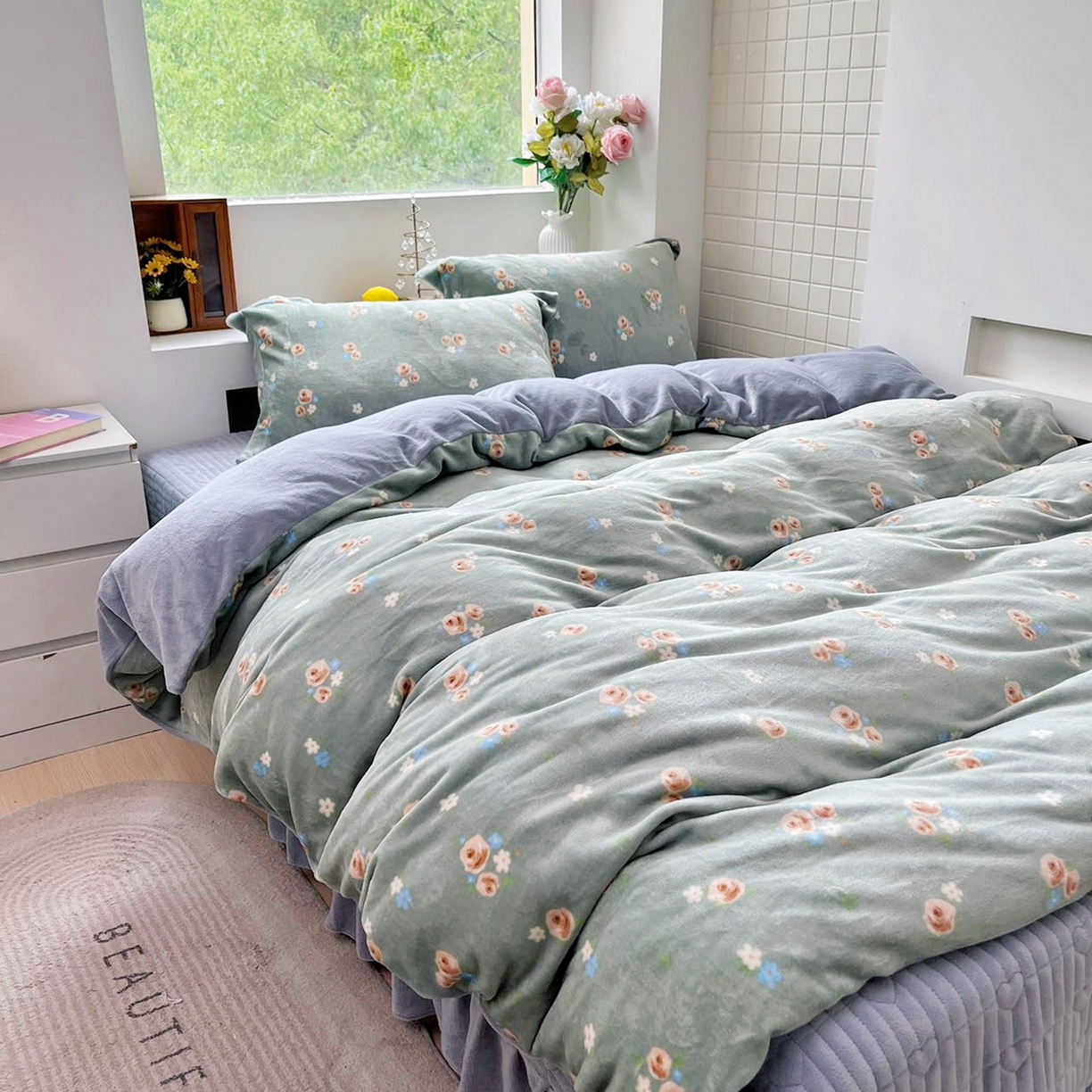 91家纺网 家纺一手货源 找家纺 恋尚羽家纺 2025新款印花牛奶绒大床裙床盖四件套 约定