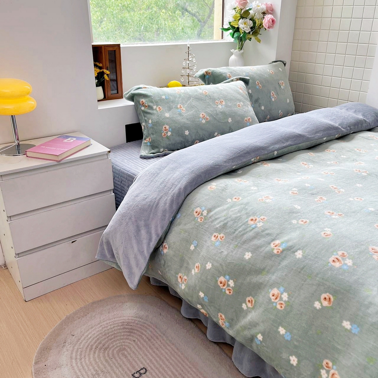 91家纺网 家纺一手货源 找家纺 恋尚羽家纺 2025新款印花牛奶绒大床裙床盖四件套 约定