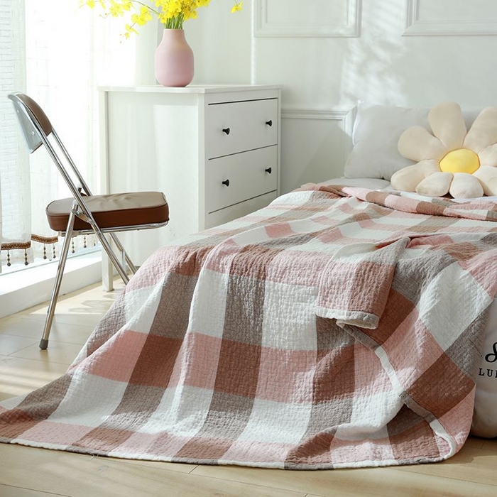 91家纺网 家纺一手货源 找家纺 红淳家纺 2025新款全棉轻奢编织沙发毯空调盖毯薄被 粉大格