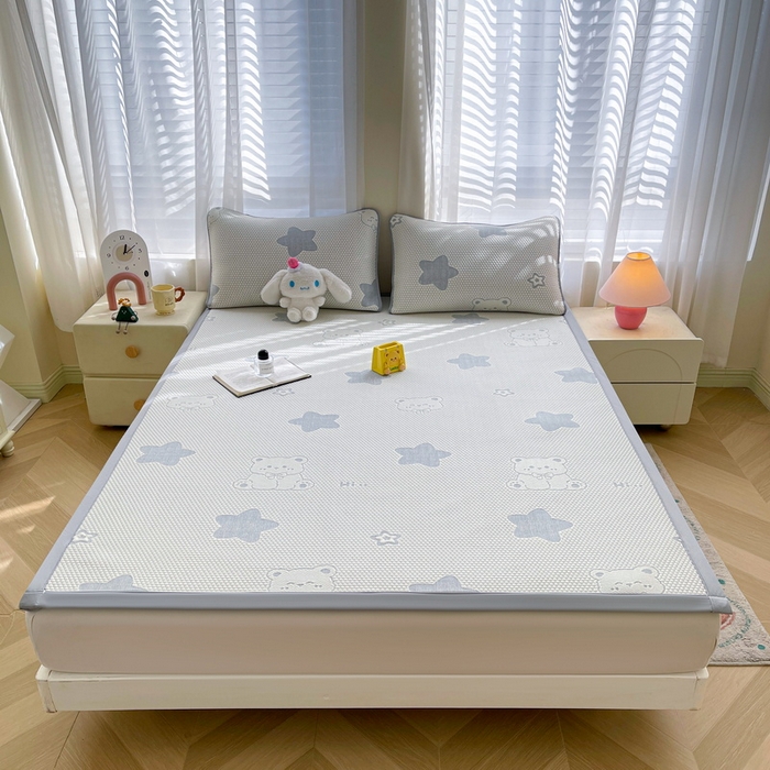 小叮当家纺仓储工厂店 2025新款冰豆豆凉席冰丝席凉豆豆凉席-灵萌系列-床席款 灵萌条席-星嗨熊-灰