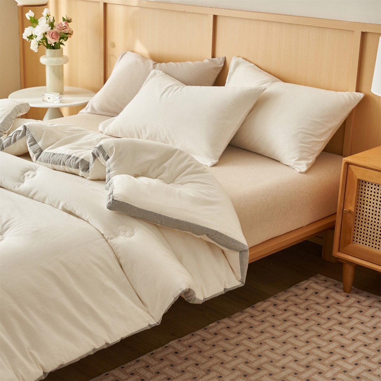 91家纺网 家纺一手货源 找家纺 恬思语家纺 2025秋冬新款立体里外全棉纯棉棉花冬被被子被芯 雅致-白