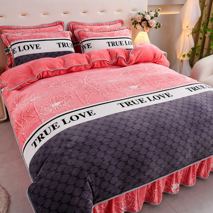 91家纺网 家纺一手货源 找家纺 静缘分 2025新款230克特厚8.5斤牛奶绒金貂绒床裙款保暖四件套-真爱