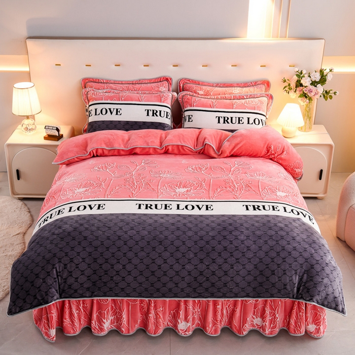 91家纺网 家纺一手货源 找家纺 静缘分 2025新款230克特厚8.5斤牛奶绒金貂绒床裙款保暖四件套-真爱