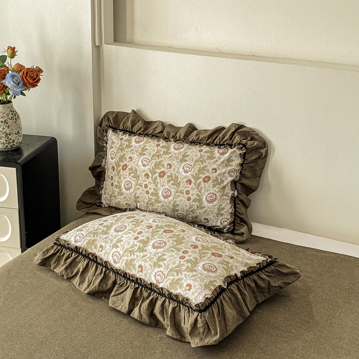 91家纺网 家纺一手货源 找家纺 仟网汇 2025新款复古风亚麻原麻花边四件套 太阳花