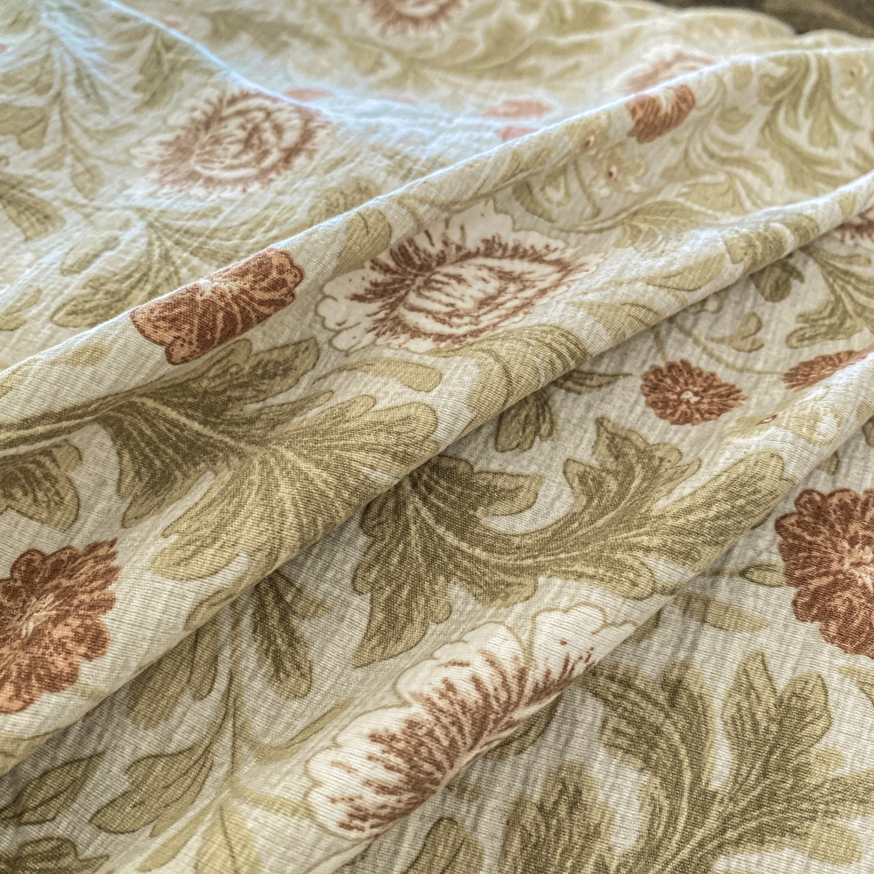 91家纺网 家纺一手货源 找家纺 仟网汇 2025新款复古风亚麻原麻花边四件套 太阳花