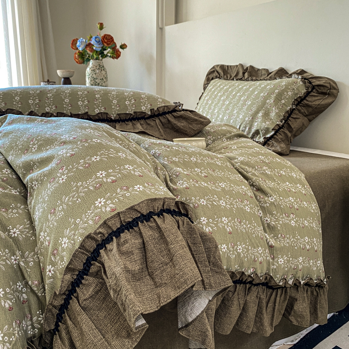 91家纺网 家纺一手货源 找家纺 仟网汇 2025新款复古风亚麻原麻花边四件套 绿茵