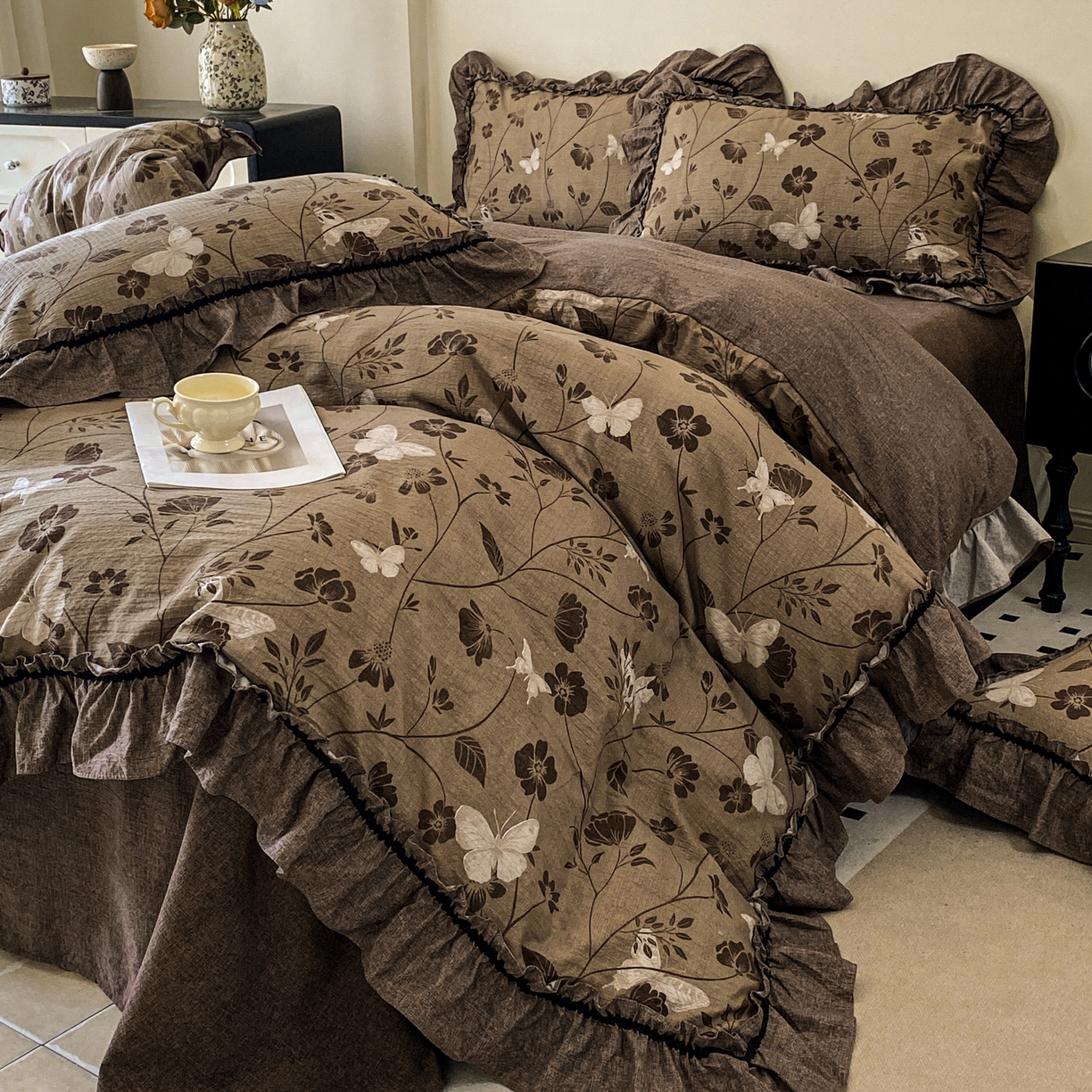 91家纺网 家纺一手货源 找家纺 仟网汇 2025新款复古风亚麻原麻花边四件套 蝶之舞