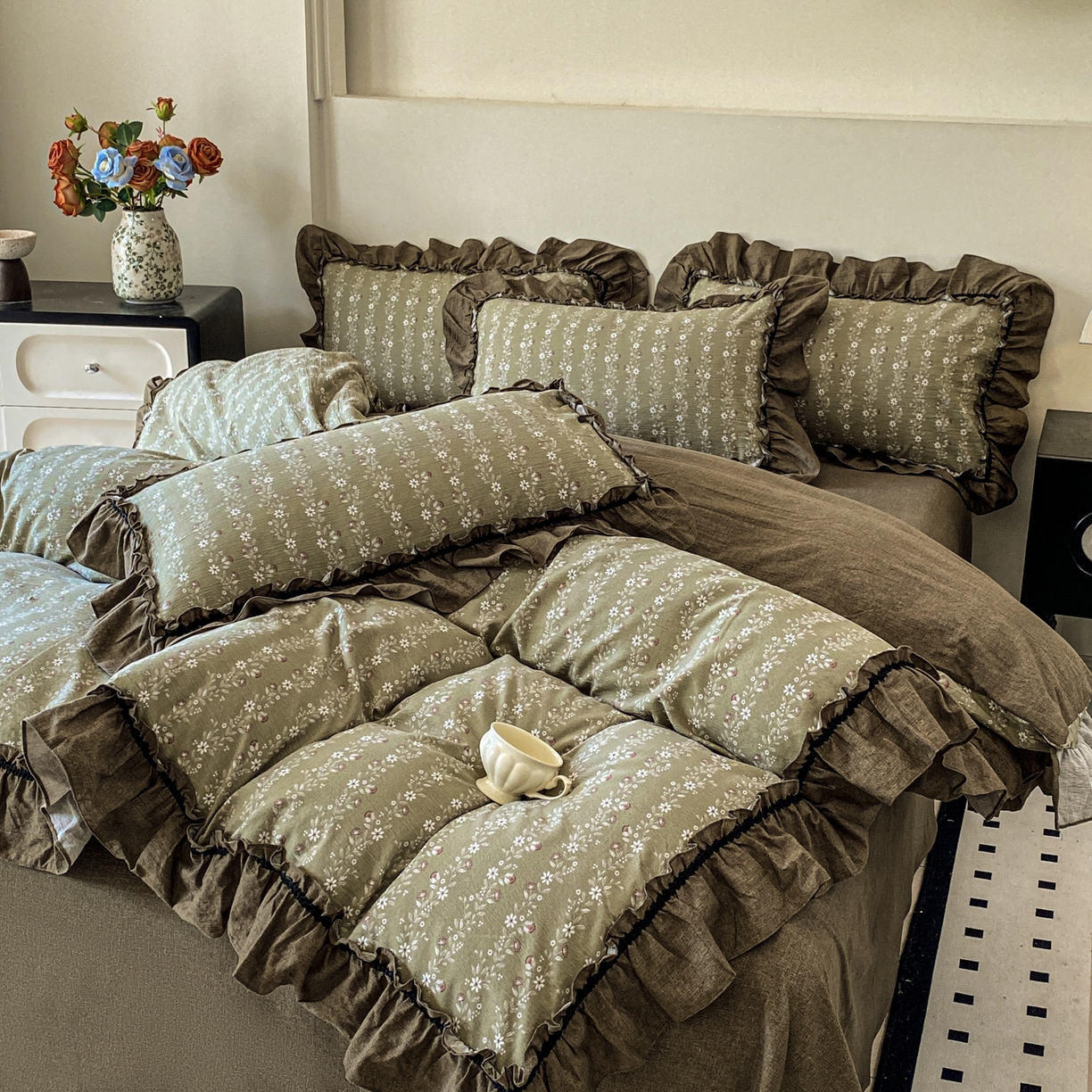 91家纺网 家纺一手货源 找家纺 仟网汇 2025新款复古风亚麻原麻花边四件套 绿茵