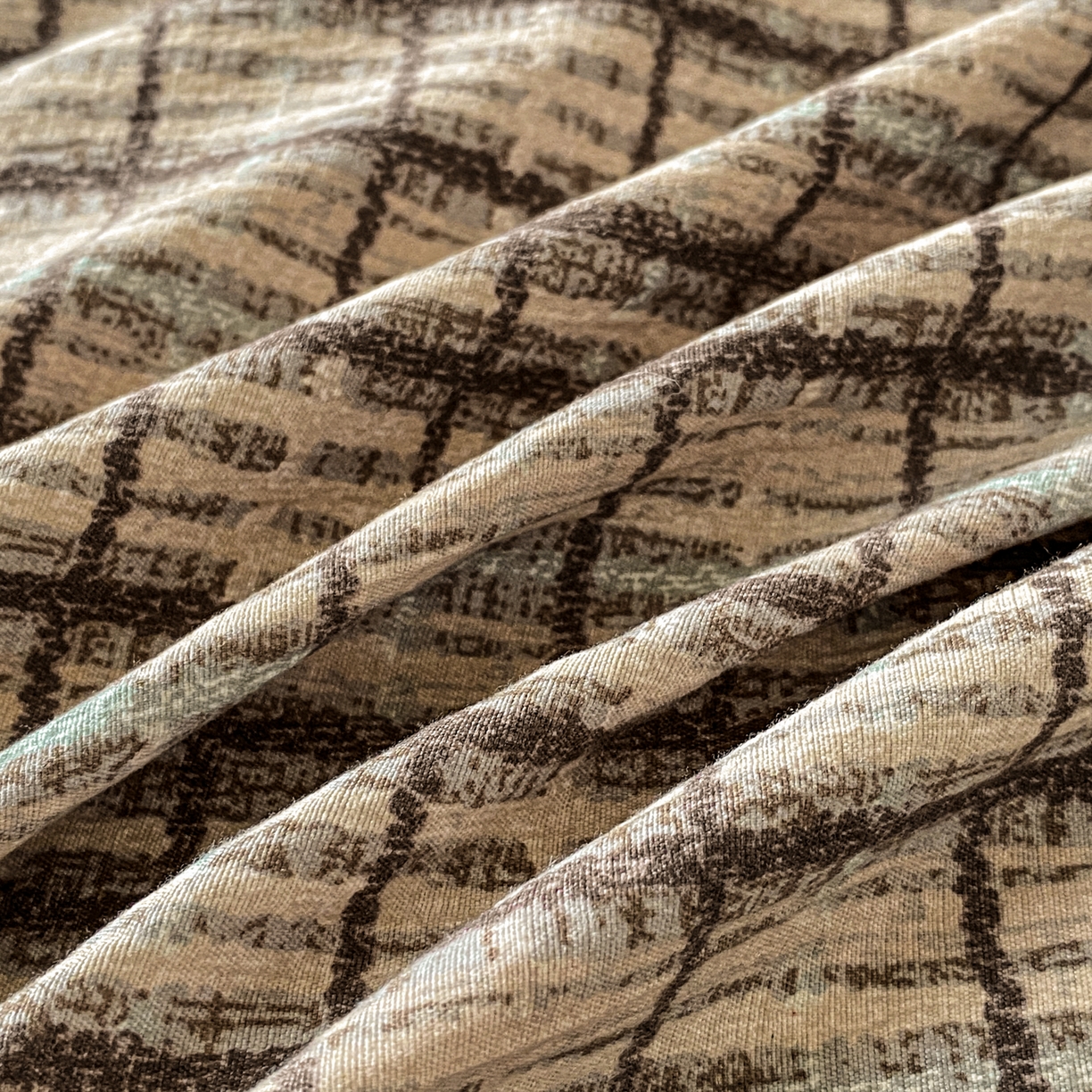 91家纺网 家纺一手货源 找家纺 仟网汇 2025新款复古风亚麻原麻花边四件套 格韵