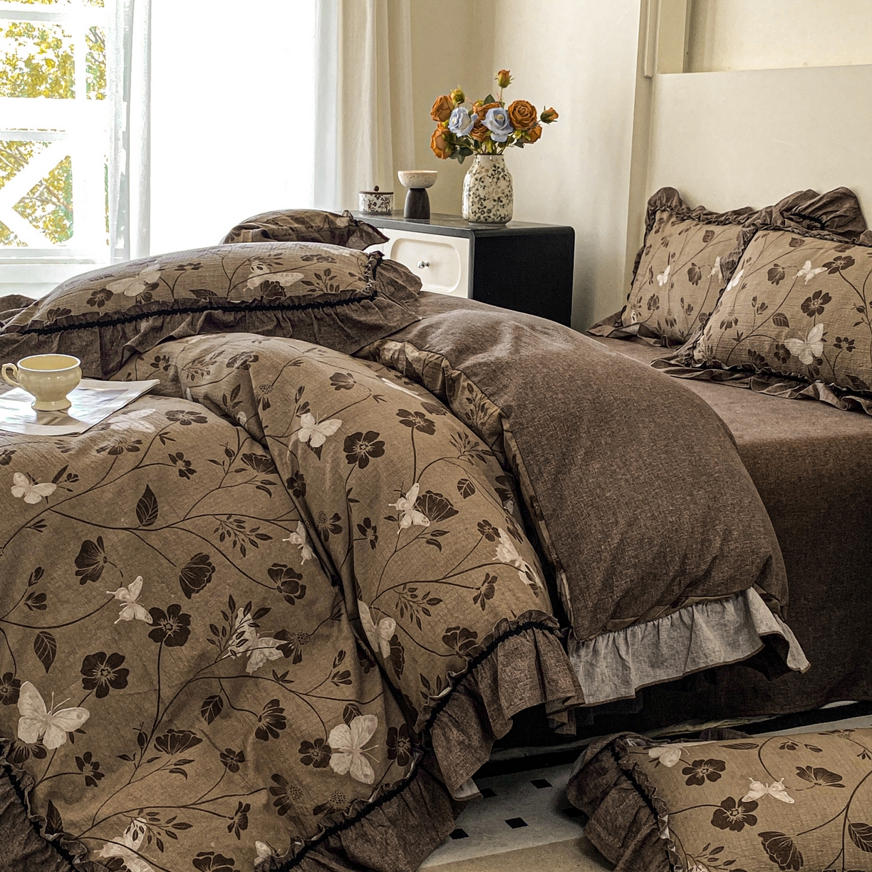 91家纺网 家纺一手货源 找家纺 仟网汇 2025新款复古风亚麻原麻花边四件套 蝶之舞