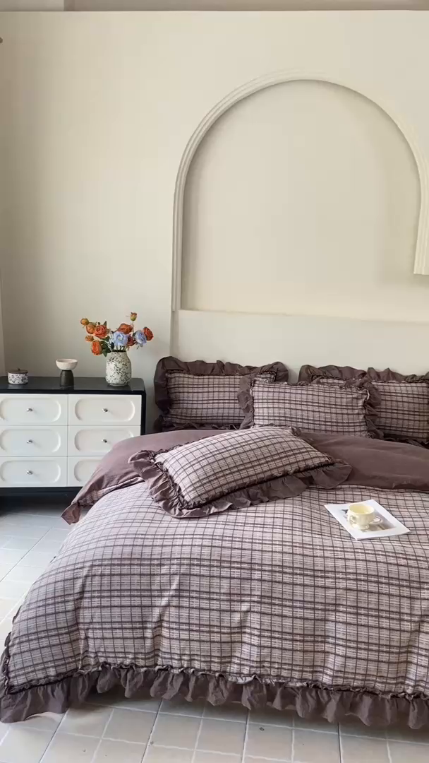 91家纺网 家纺一手货源 找家纺 仟网汇 2025新款复古风亚麻原麻花边四件套 格韵