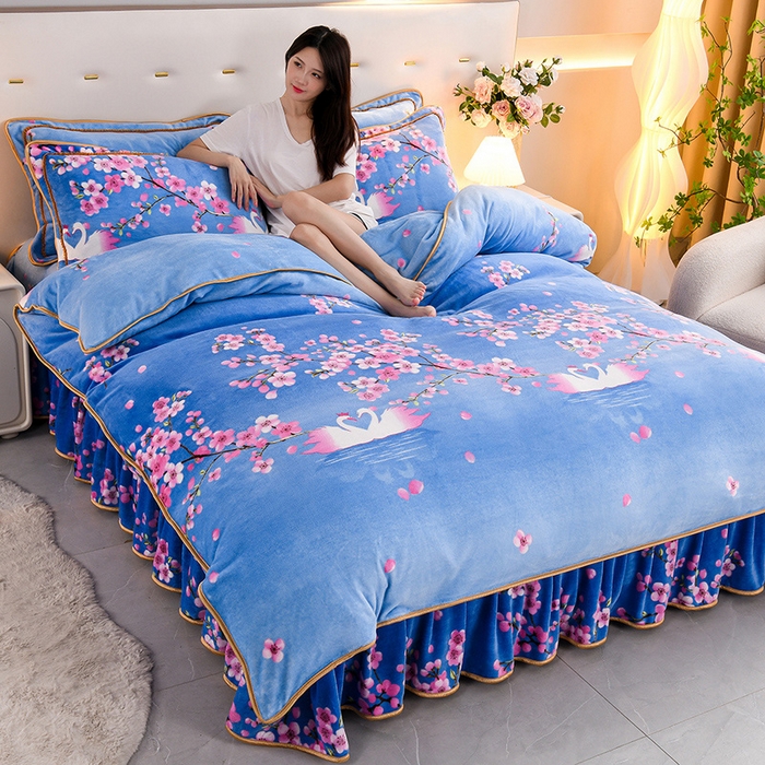 91家纺网 家纺一手货源 找家纺 静缘分 2025新款230克特厚8.5斤牛奶绒金貂绒床裙款保暖四件套-一见钟情