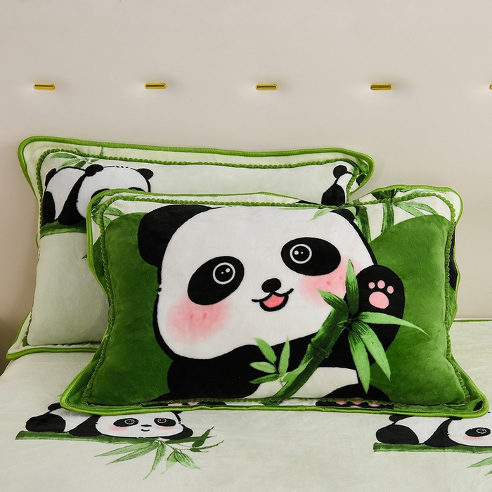 91家纺网 家纺一手货源 找家纺 静缘分 2025新款230克特厚8.5斤牛奶绒金貂绒床裙款保暖四件套-熊猫抱竹