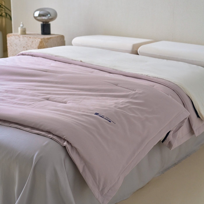 91家纺网 家纺一手货源 找家纺 花享莱 2025秋冬新款亚朵被子同款深睡被PRO四季被冬被子母被春秋被保暖控温被子被芯 雾凇粉-四季被