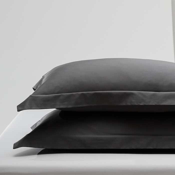 91家纺网 家纺一手货源 找家纺 红淳家纺 2025新款50s长绒棉纯色四件套及单品-单枕套 暗夜灰