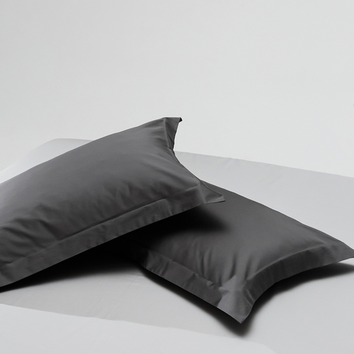 91家纺网 家纺一手货源 找家纺 红淳家纺 2025新款50s长绒棉纯色四件套及单品-单枕套 暗夜灰