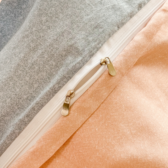 91家纺网 家纺一手货源 找家纺 红淳家纺 2025新款亲肤舒适全棉印花简约单枕套 一帆风顺