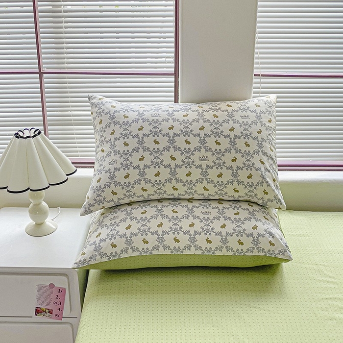 红淳家纺 2025新款亲肤舒适全棉印花简约单枕套 花间兔