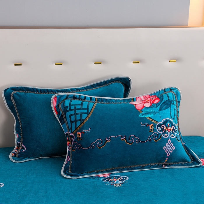 91家纺网 家纺一手货源 找家纺 静缘分 2025新款230克特厚8.5斤牛奶绒金貂绒床裙款保暖四件套-闭月羞花