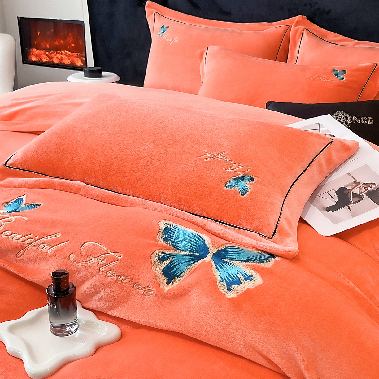 91家纺网 家纺一手货源 找家纺 妮恒美家纺 2025新款牛奶绒刺绣四件套唯美蝴蝶结系列 唯美-焦糖橘