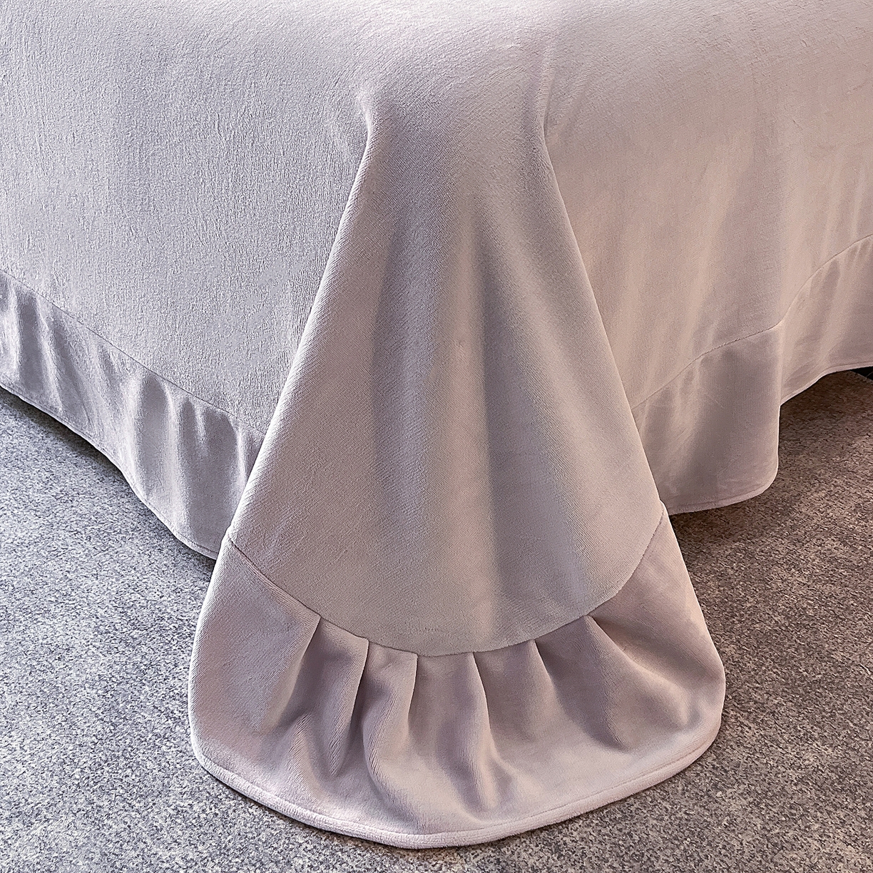 91家纺网 家纺一手货源 找家纺 妮恒美家纺 2025新款牛奶绒刺绣四件套唯美蝴蝶结系列 唯美-梦幻紫