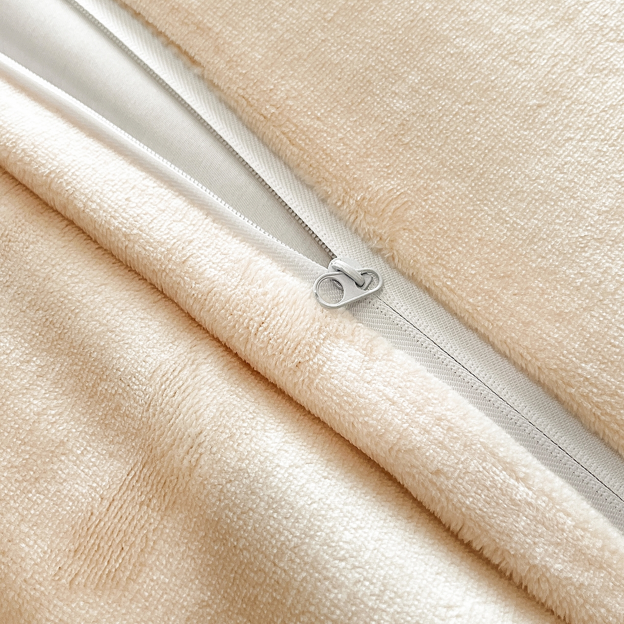 91家纺网 家纺一手货源 找家纺 （总）妮恒美家纺 2025新款牛奶绒刺绣四件套唯美蝴蝶结系列