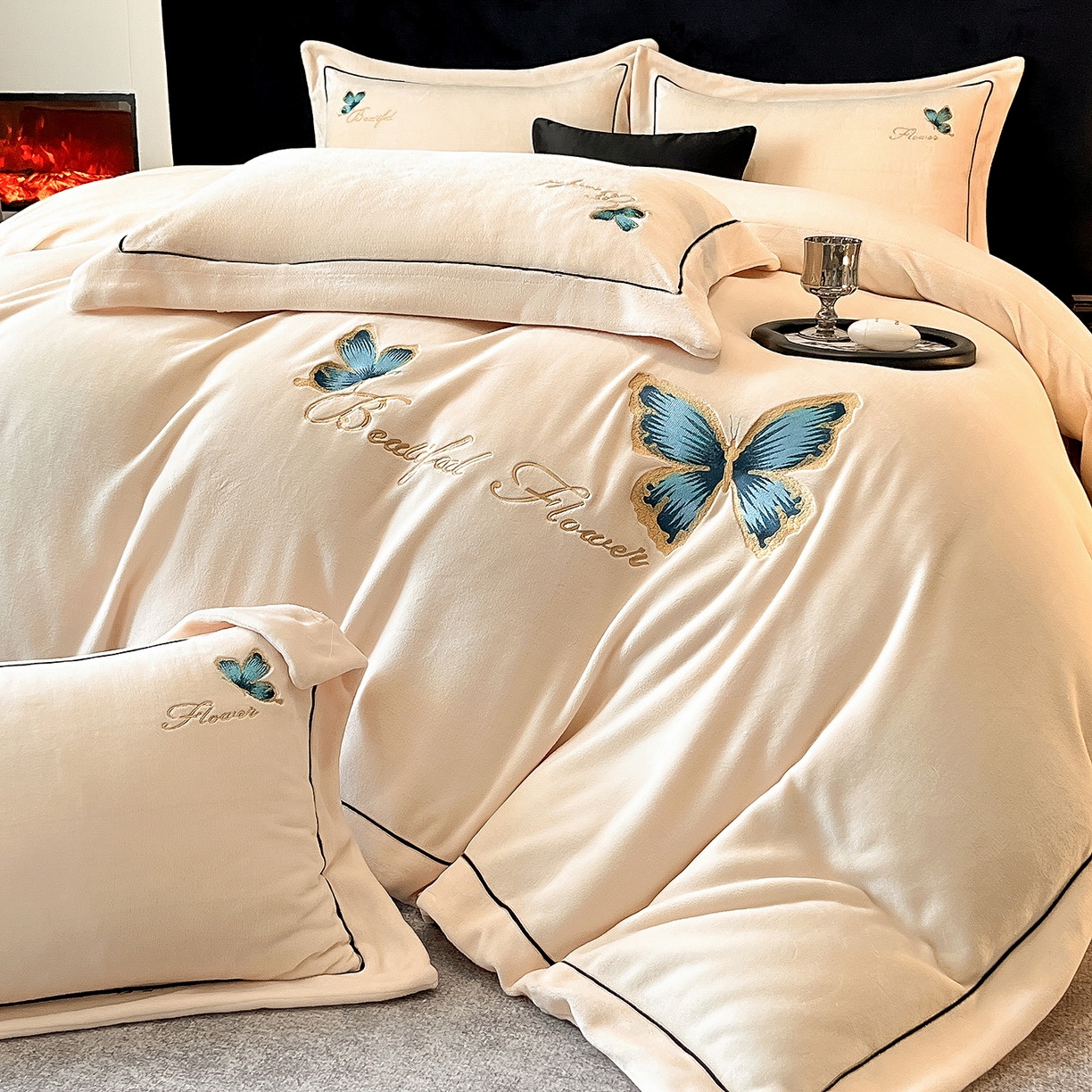 91家纺网 家纺一手货源 找家纺 妮恒美家纺 2025新款牛奶绒刺绣四件套唯美蝴蝶结系列 唯美-白奶咖