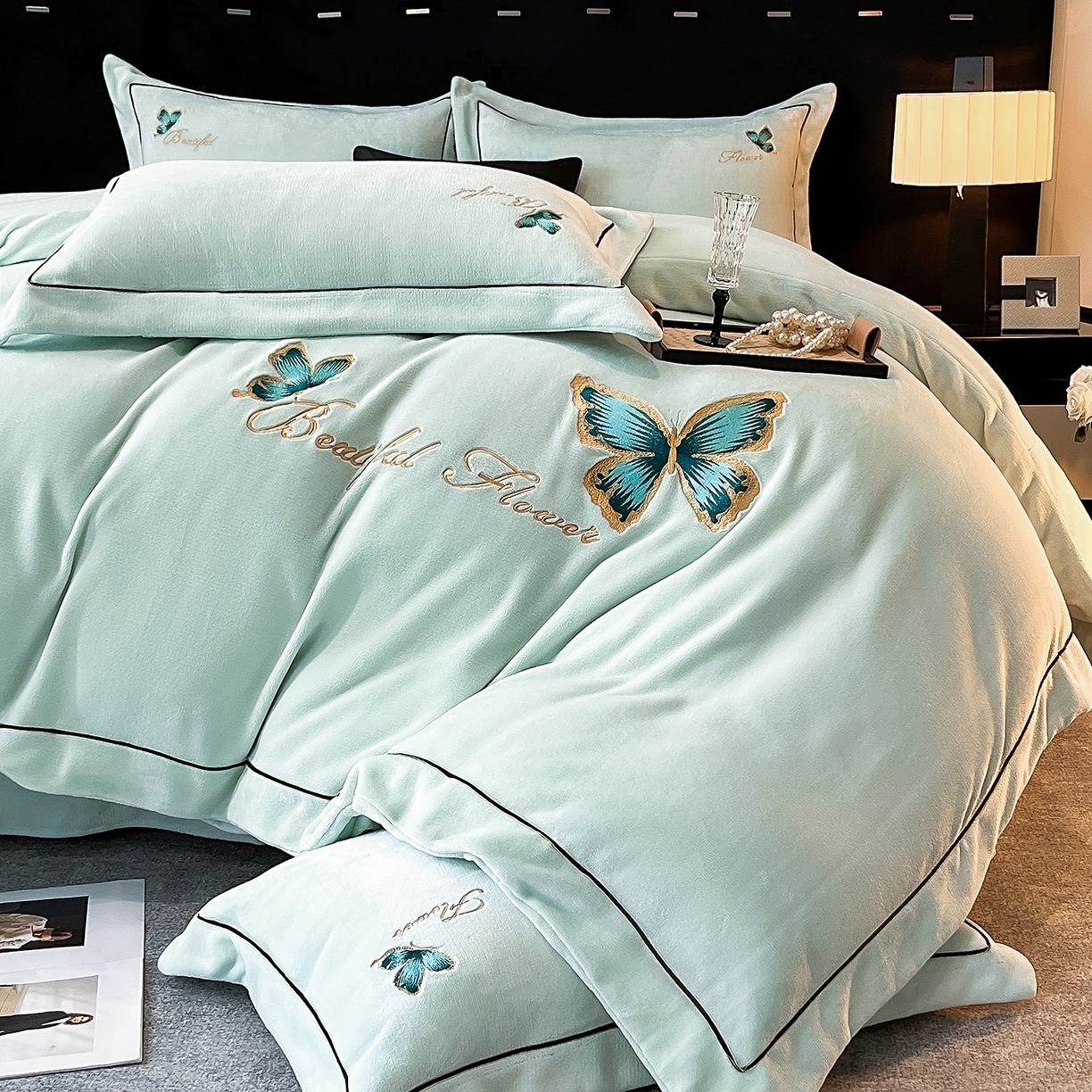 91家纺网 家纺一手货源 找家纺 妮恒美家纺 2025新款牛奶绒刺绣四件套唯美蝴蝶结系列 唯美-元气绿