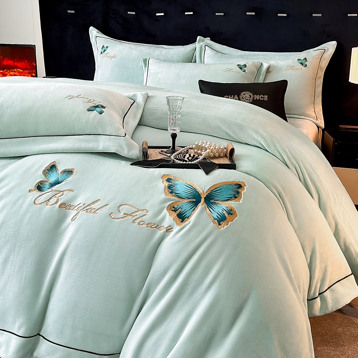 91家纺网 家纺一手货源 找家纺 妮恒美家纺 2025新款牛奶绒刺绣四件套唯美蝴蝶结系列 唯美-元气绿