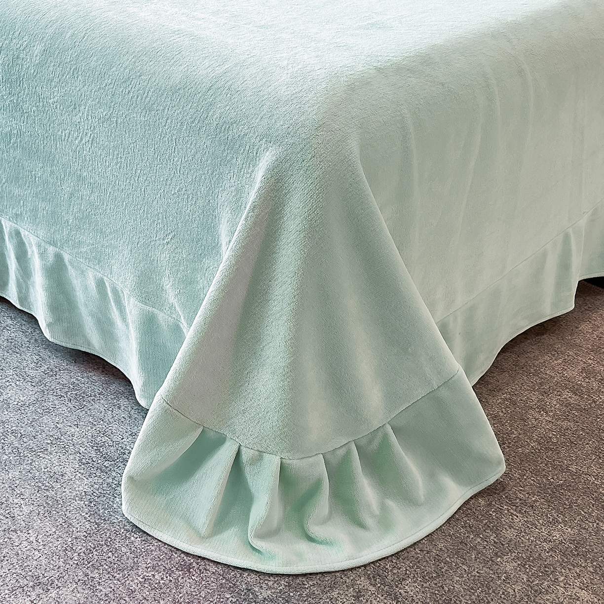 91家纺网 家纺一手货源 找家纺 妮恒美家纺 2025新款牛奶绒刺绣四件套唯美蝴蝶结系列 唯美-元气绿