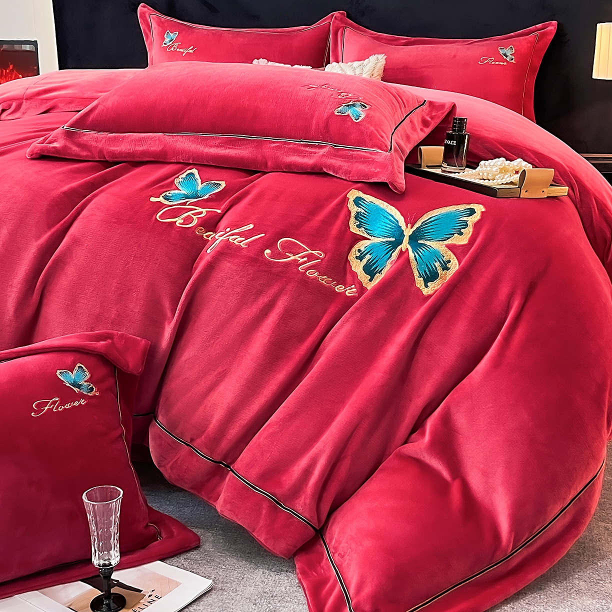 91家纺网 家纺一手货源 找家纺 妮恒美家纺 2025新款牛奶绒刺绣四件套唯美蝴蝶结系列 唯美-富世红