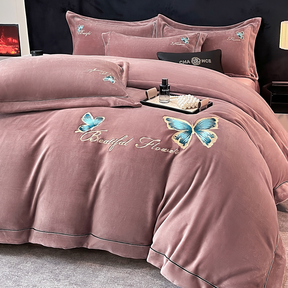 妮恒美家纺 2025新款牛奶绒刺绣四件套唯美蝴蝶结系列 唯美-相约拿铁