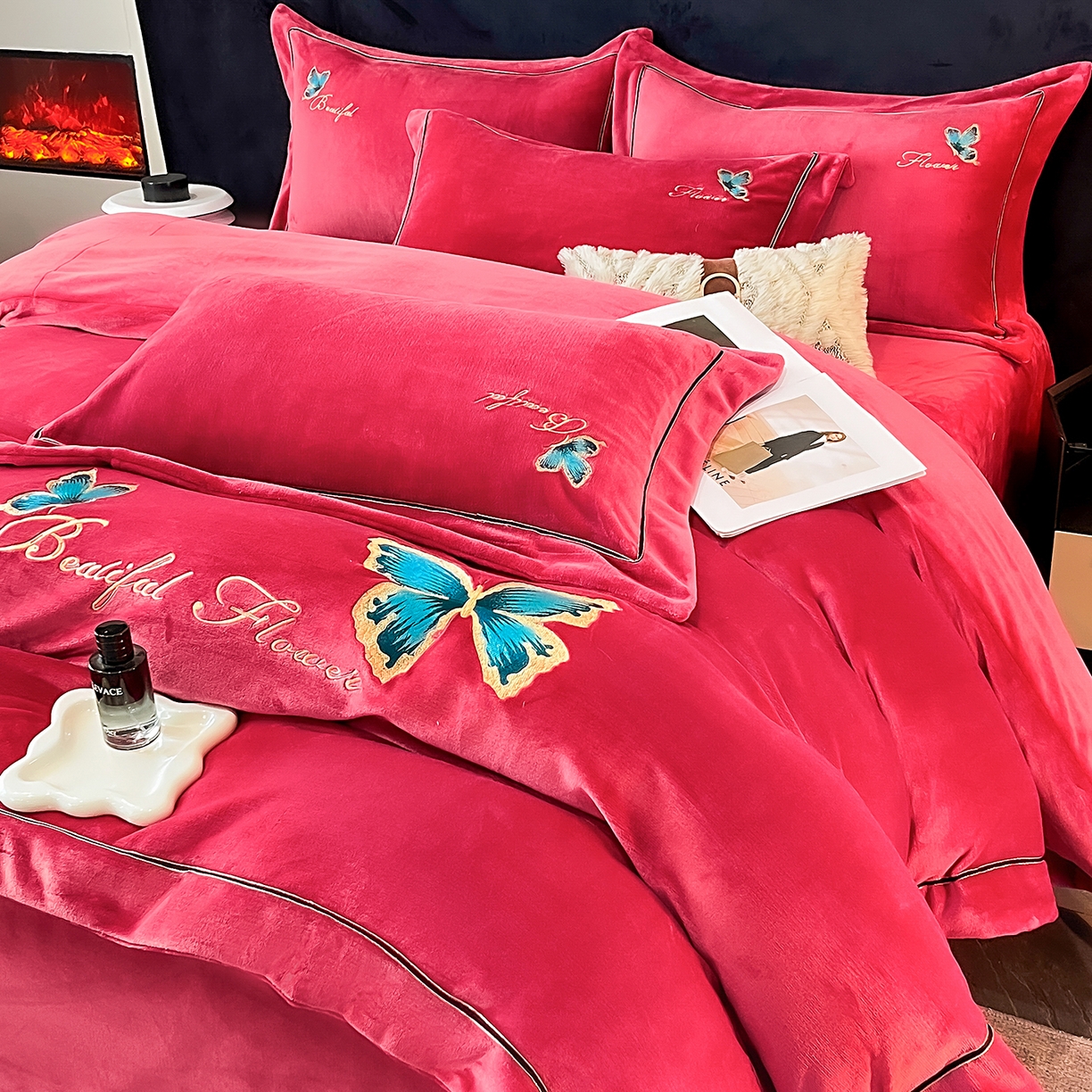 91家纺网 家纺一手货源 找家纺 妮恒美家纺 2025新款牛奶绒刺绣四件套唯美蝴蝶结系列 唯美-富世红