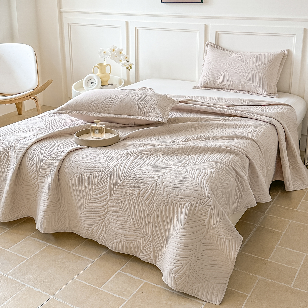 91家纺网 家纺一手货源 找家纺 手艺人家纺 2025新款化纤亲肤床盖三件套 HS-01米色