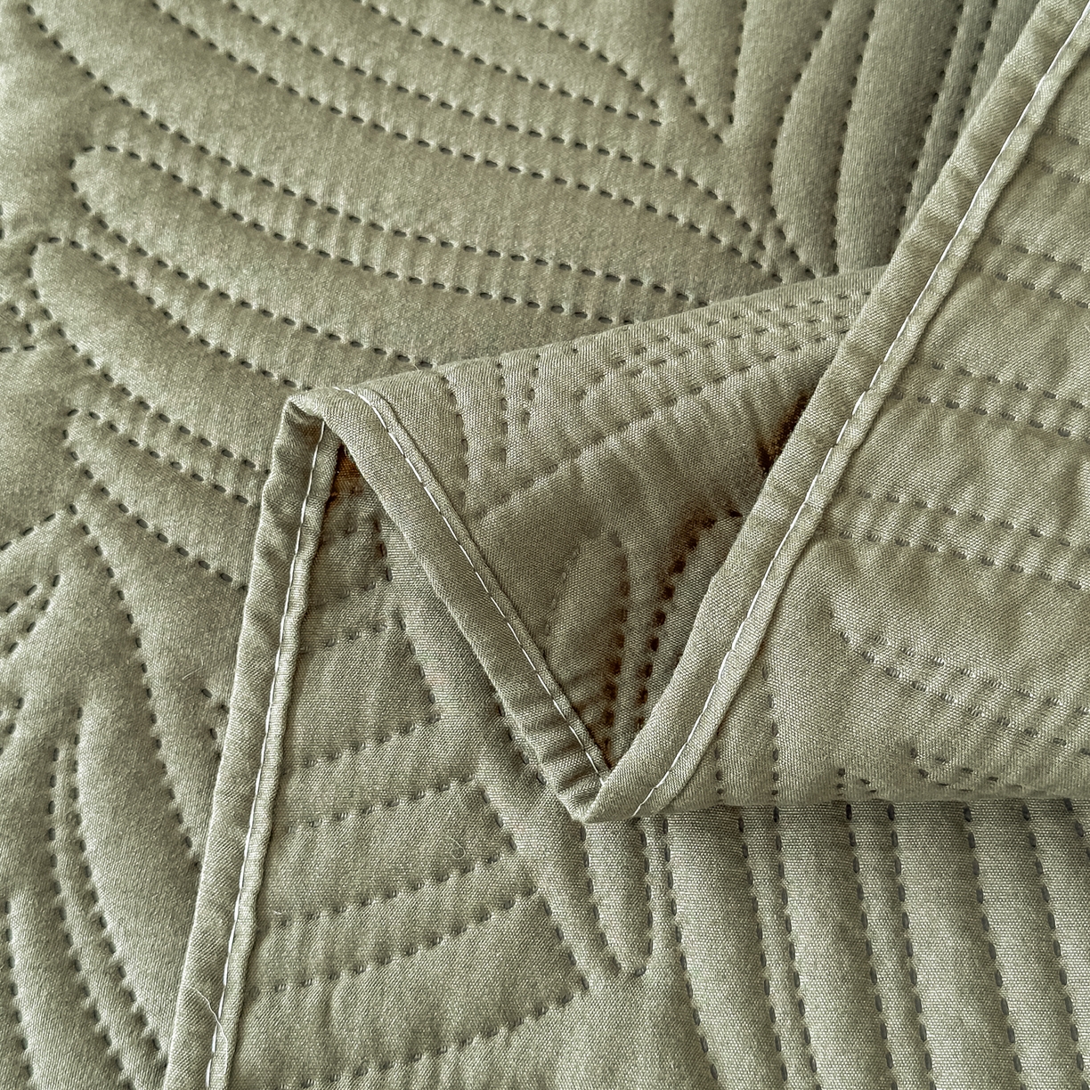 91家纺网 家纺一手货源 找家纺 手艺人家纺 2025新款化纤亲肤床盖三件套 HS-01青色