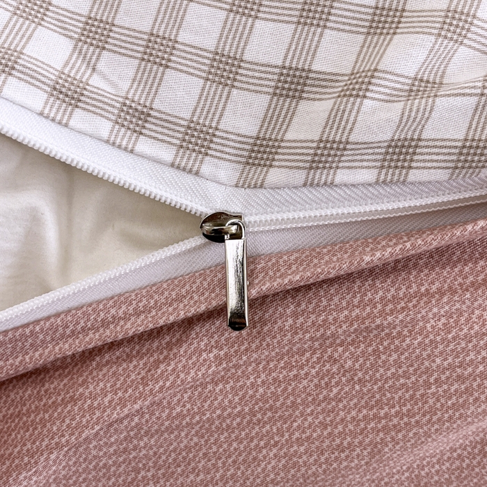 91家纺网 家纺一手货源 找家纺 红淳家纺 2025新款小清新春款12868全棉印花四件套 格纹水果（咖）