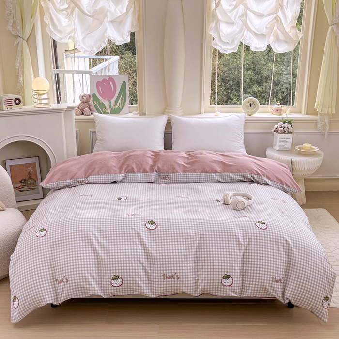 91家纺网 家纺一手货源 找家纺 红淳家纺 2025新款小清新春款12868全棉印花四件套 格纹水果（咖）