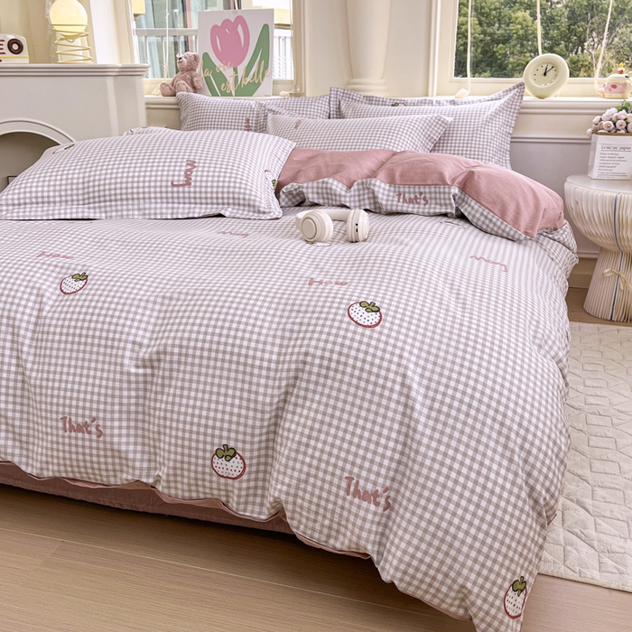 91家纺网 家纺一手货源 找家纺 红淳家纺 2025新款小清新春款12868全棉印花四件套 格纹水果（咖）